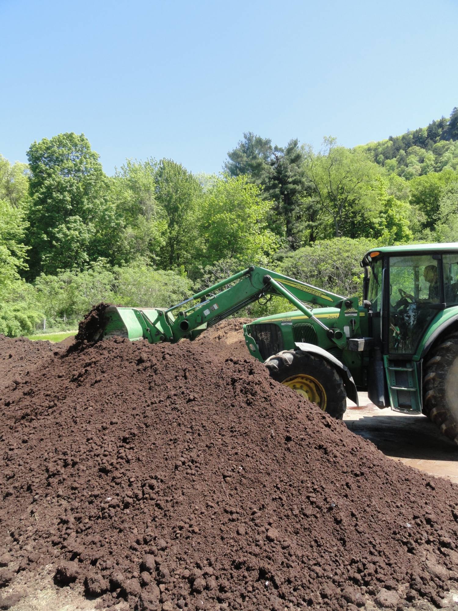 Well-Aged Horse Manure Compost - Perfect for Gardens - Image 1